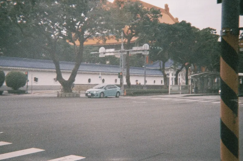 Film GIF worldtour-roll-three-R1-02802-0014-v2