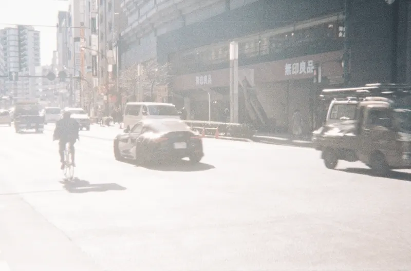 Film GIF worldtour-roll-three-R1-02802-0024-v2