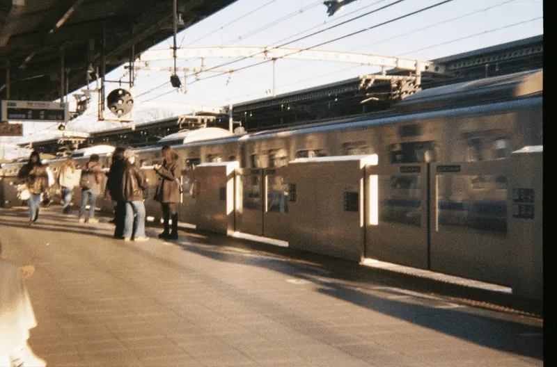Film GIF worldtour-roll-three-R1-02802-0025-v2