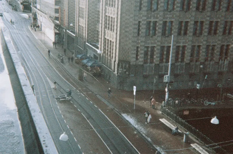 Film GIF worldtour-roll-two-R1-02808-0000_0001-v2