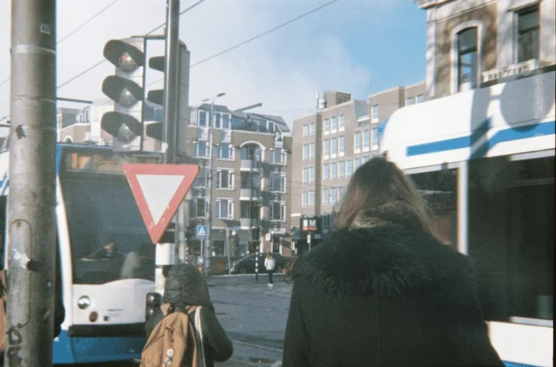 Film GIF worldtour-roll-two-R1-02808-0001-v2