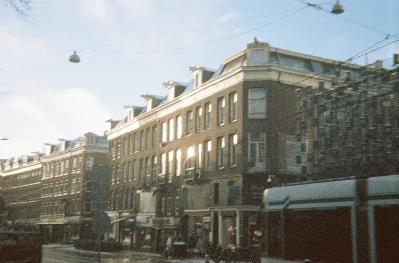 Film GIF worldtour-roll-two-R1-02808-0007-v2