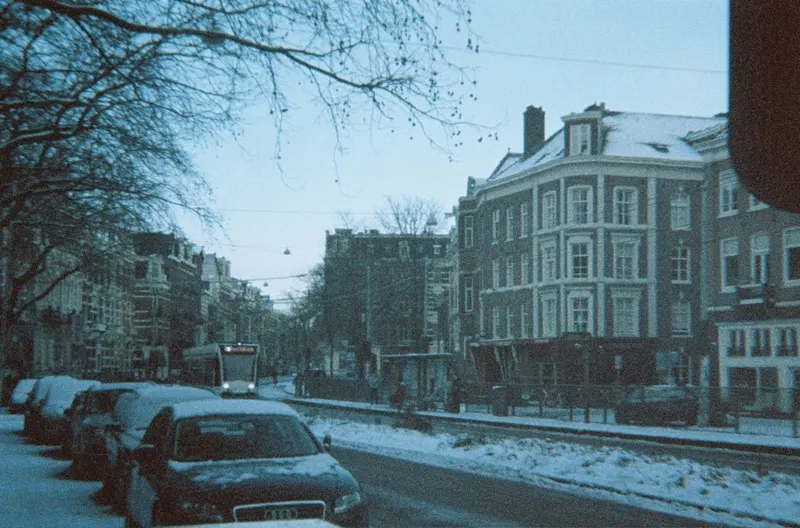 Film GIF worldtour-roll-two-R1-02808-0008-v2